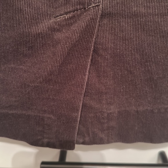 Old Navy women’s corduroy skirt in chocolate brown - Picture 6 of 8